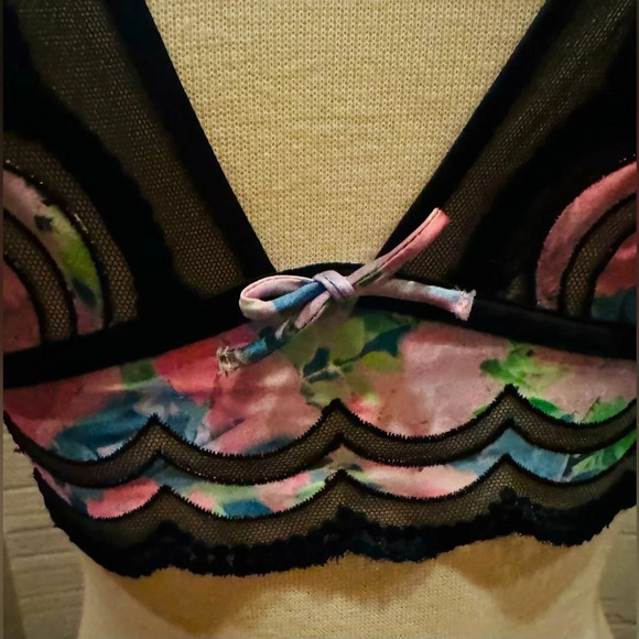 NEW For Love+Lemons Odette floral triangle bra Pink black lace scalopped bow XS - Picture 3 of 6